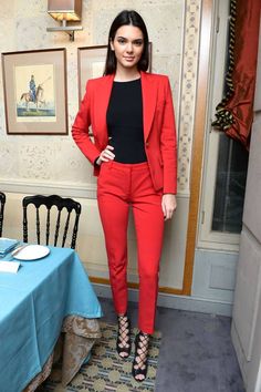 tailleur pantalon rouge