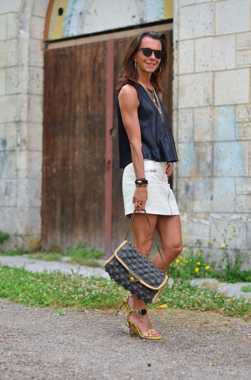 JUPE CUIR BEIGE